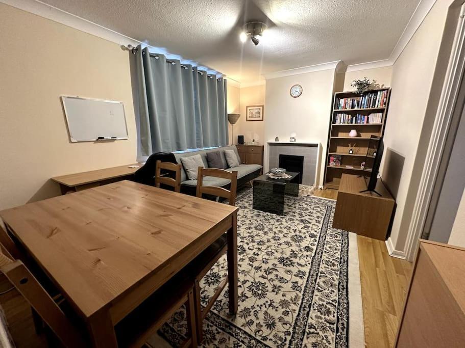 Cosy Entire One Bedroom Hideaway 브롬리 외부 사진